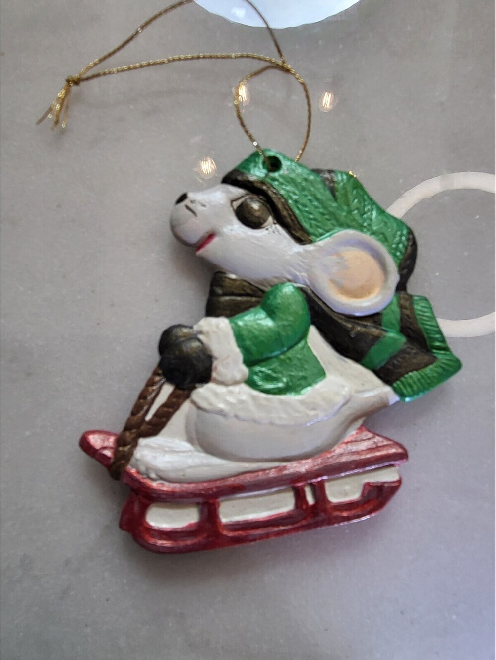 D.E. 1983 OOAK Handpainted Ceramic Mouse On Sled Christmas Ornament 3" A50 - Picture 4 of 7